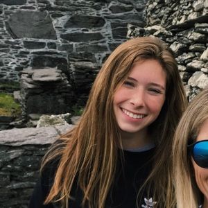 Meet your Posher, Madeline